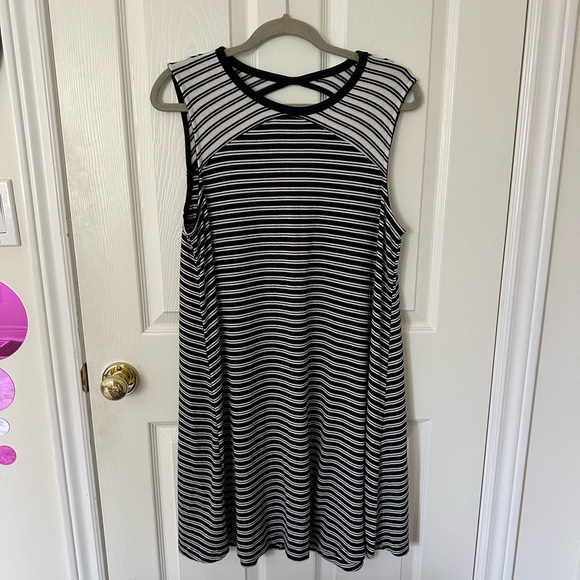 Two Tone Striped Gap Dress - Picture 1 of 2